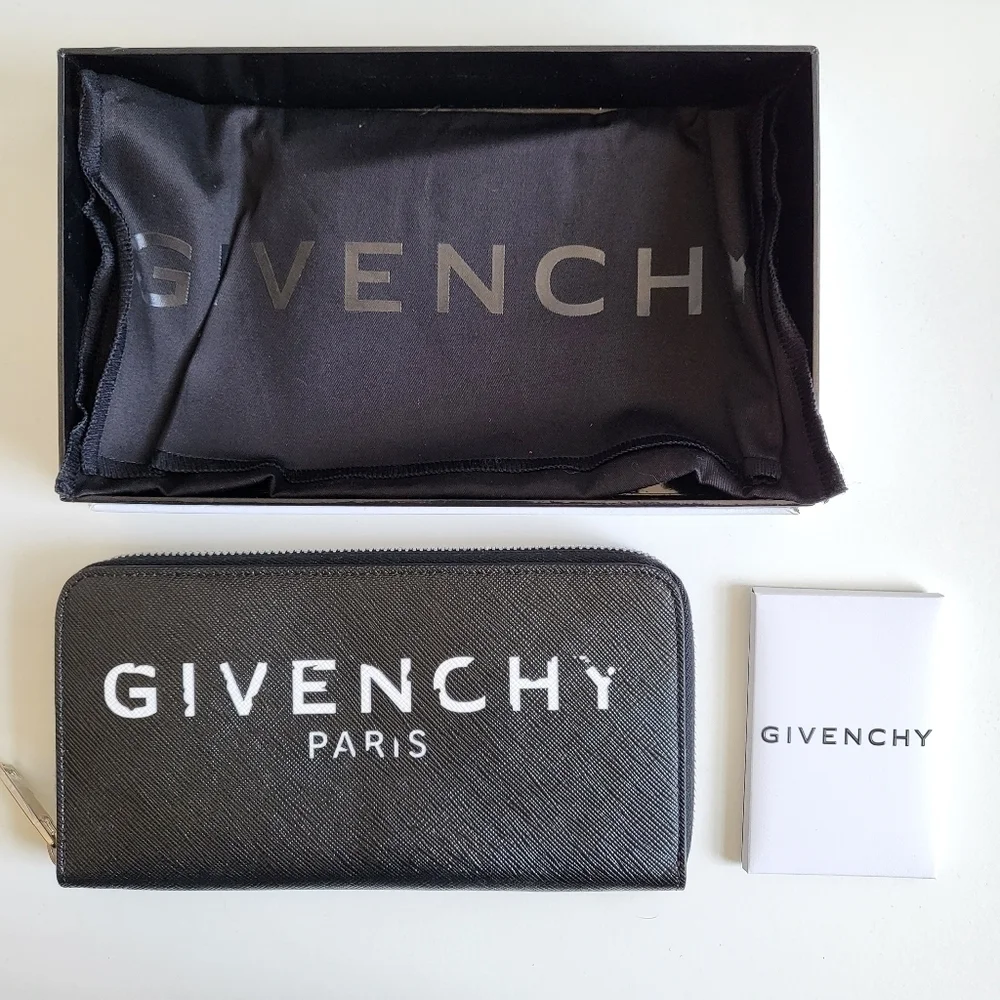 Givenchy Iconic 
